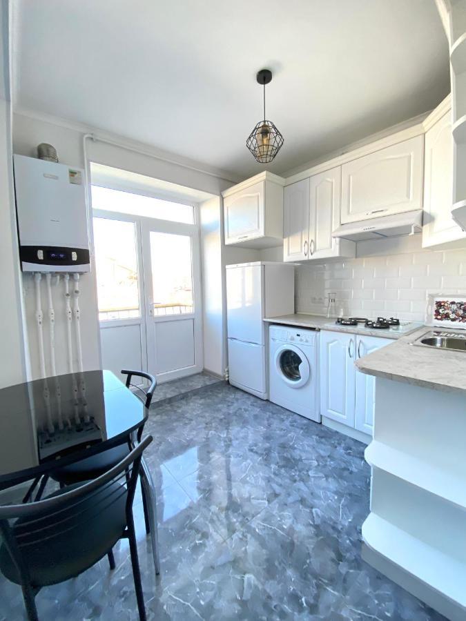 Modern Apartment In The Heart Of Gyumri Ngoại thất bức ảnh