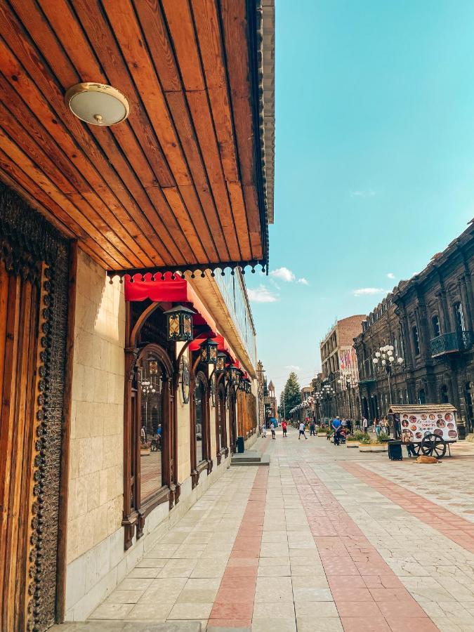 Modern Apartment In The Heart Of Gyumri Ngoại thất bức ảnh